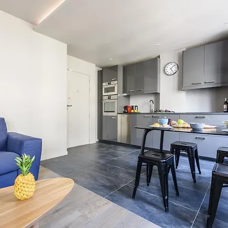 Refurbished Flat In Rue Cardinet, Sleeps 4 By Guestready Apartman Párizs